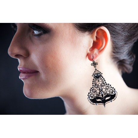 Metal and Lace Earrings with Swarovski crystals, Black, cod. 437