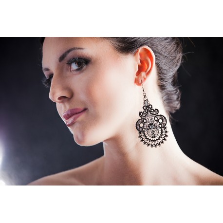 Metal and Lace Earrings with Swarovski crystals, Black, cod. 485